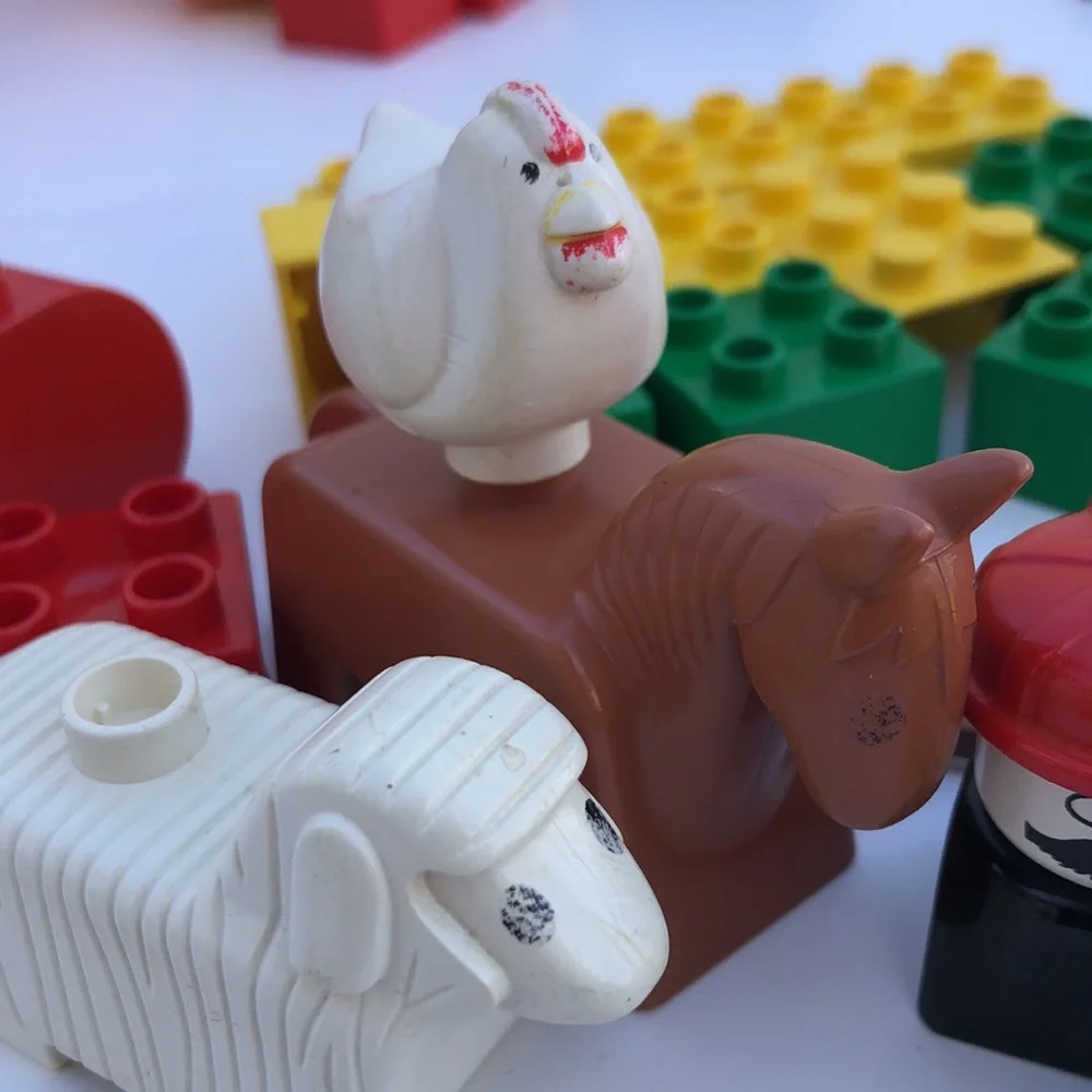 LEGO Duplo 1977 Farm Vintage Duplo Horse Sheep Mustache Man and wife 1977